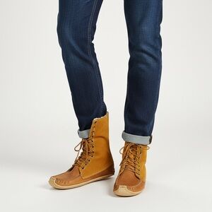 Vintage Mauricienne Tan Suede Boots Moccasin Mukluk 6 Unisex